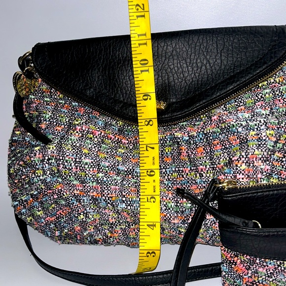 Juicy Couture Multicolored Fold-over Fabric Purse Crossbody
14x9x4 - Picture 10 of 17